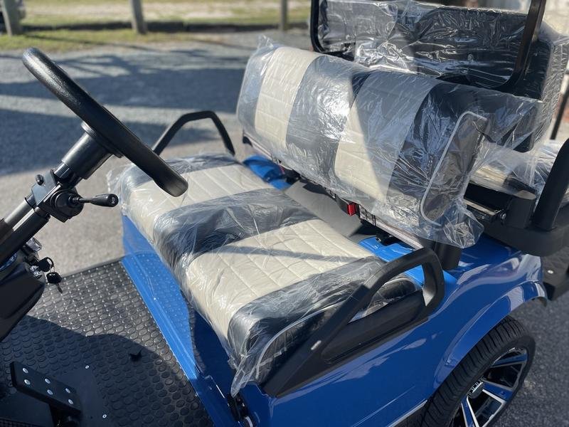 2022 Evolution Electric Vehicles Classic 4 Pro