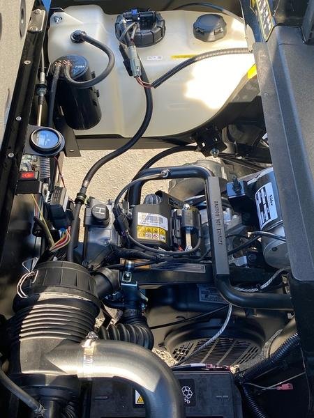 2022 E-Z-GO Express™ S4 Gas Black